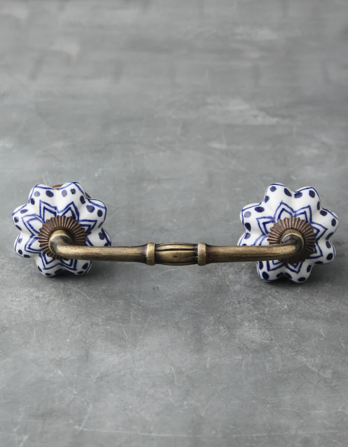 Floral White Royal Ceramic Door Pull With Blue Print - Image 3